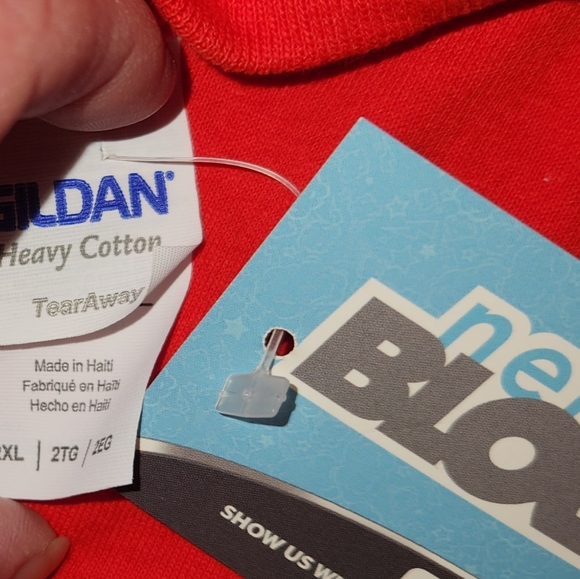 Red Tshirt 2XL - Picture 3 of 3